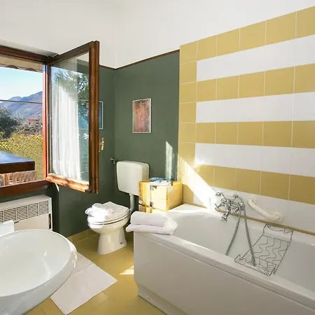 Willa Sleeps 6 Lenno