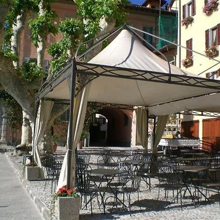 Sleeps 6 * Lenno