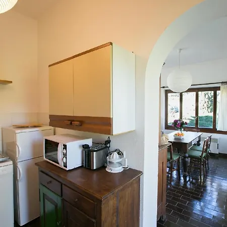 Sleeps 6 *